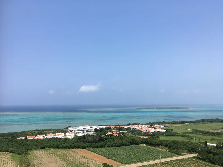 【石垣島発/半日】小浜島レンタサイクルコース9:00／10:30発＜往復フェリーチケット付き＞電動自転車でのんびり観光しよう♪（ES-100）