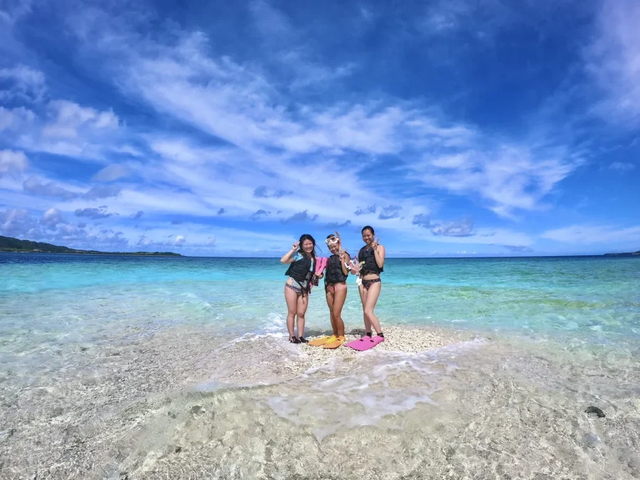 【ツアーズ限定割引】西表島⇆石垣島フェリーチケット付き★一度は訪れたい人気スポット『バラス島』シュノーケリング半日コース★写真無料（No.486）