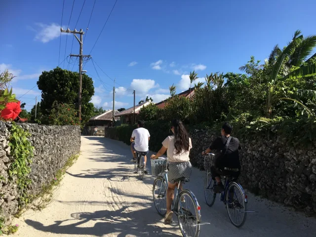 石垣島からわずか15分！竹富島の魅力や観光スポット＆おすすめツアー紹介【日帰り/1泊2日モデルコース付き】