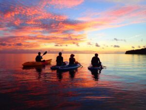 【石垣島/夕暮れ】1日の締めくくりに癒し体験☆黄昏サンセットカヌークルージングツアー＜写真データ付き＞