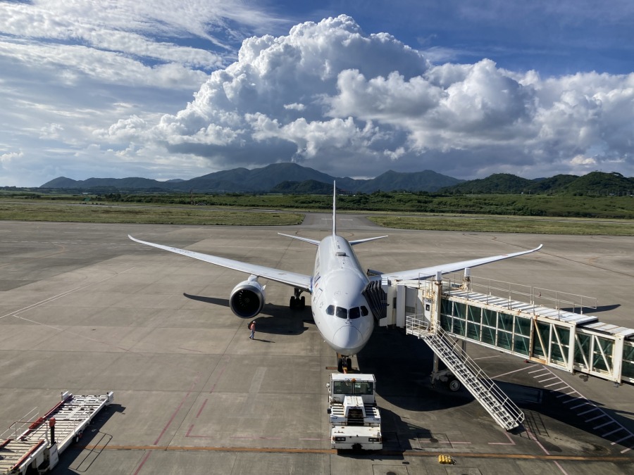 石垣島空港、飛行機