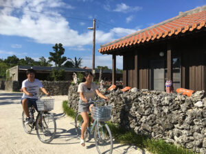 【石垣島発着】竹富島/水牛車＆レンタサイクル フリータイムで気ままに満喫♪＜往復フェリーチケット付き＞帰りの便は自由に選択！